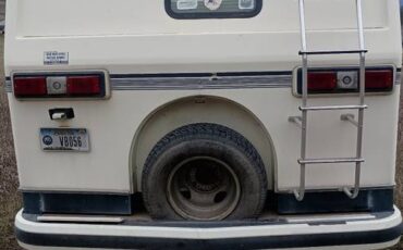 Holiday-rambler-1989-white-3