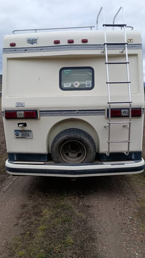 Holiday-rambler-1989-white-3
