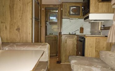 Holiday-rambler-1989-white-6