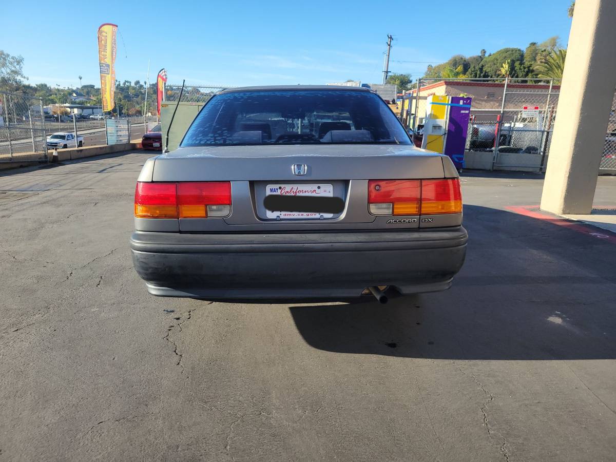 Honda-accord-1992-3