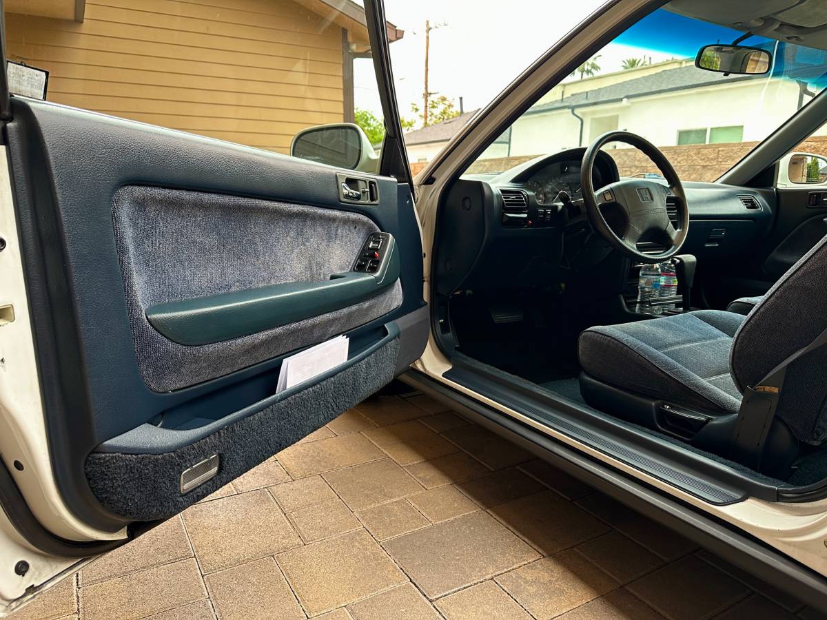 Honda-accord-1993-white-7