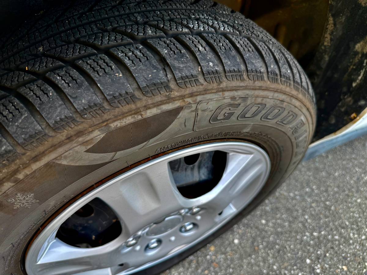 Honda-accord-4-door-sedan-1992-white-15