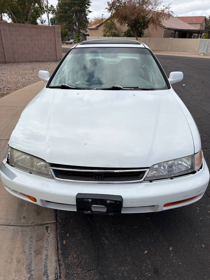 Honda-accord-ex-wleather-seats-1996-white-1