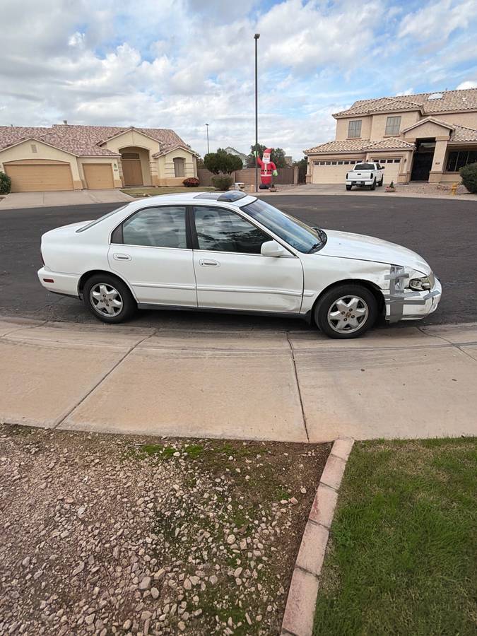 Honda-accord-ex-wleather-seats-1996-white-2