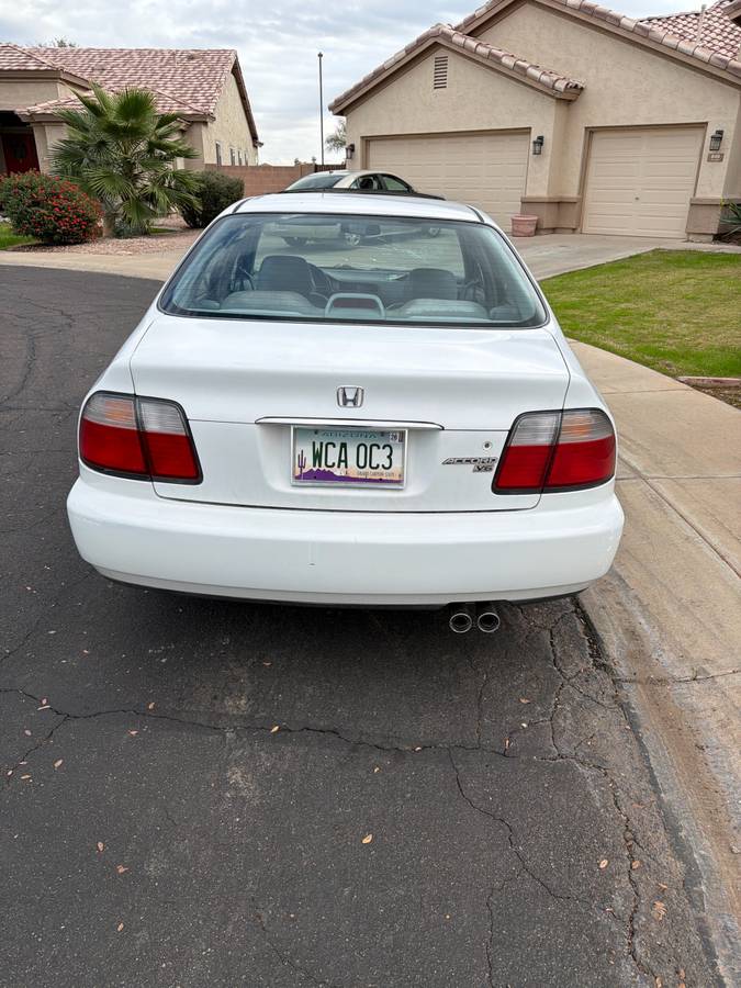 Honda-accord-ex-wleather-seats-1996-white-3