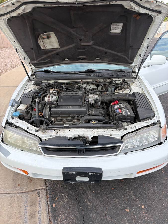 Honda-accord-ex-wleather-seats-1996-white-4