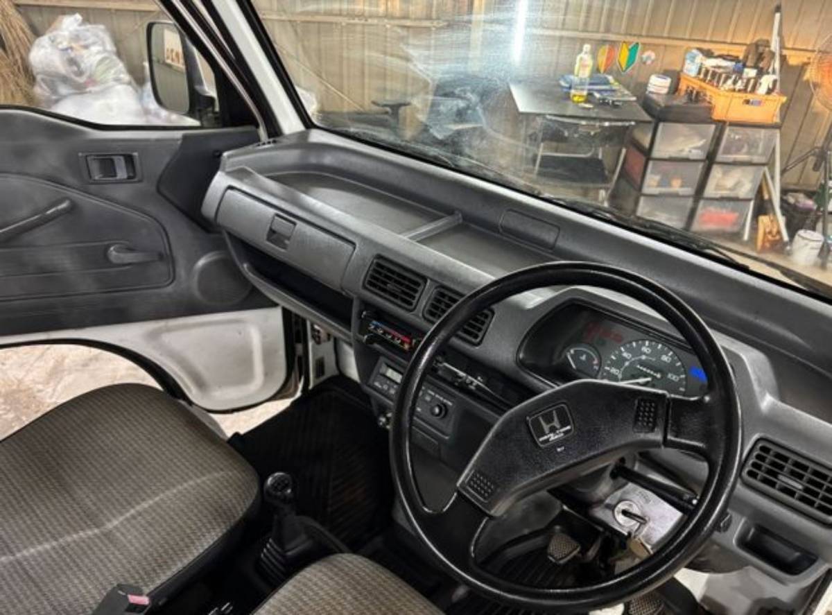 Honda-acty-1996-white-6