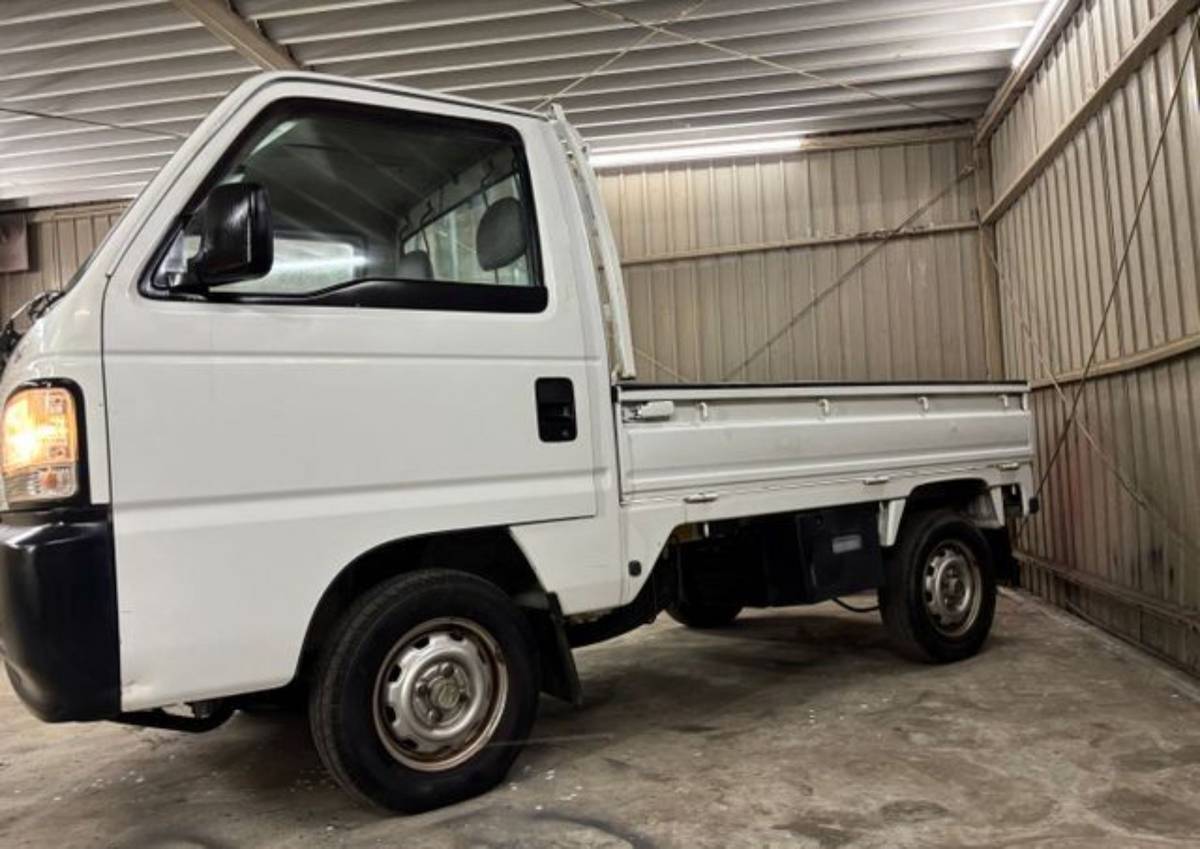 Honda-acty-1996-white