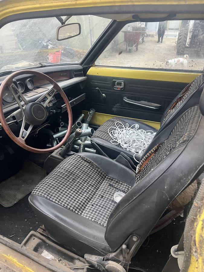 Honda-civic-cvcc-1978-yellow-2