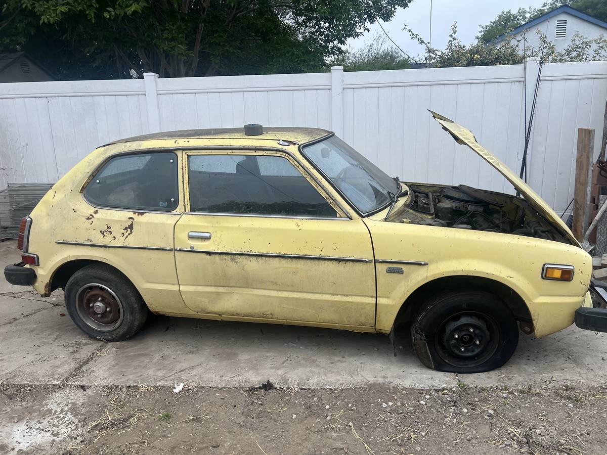 Honda-civic-cvcc-1978-yellow-3