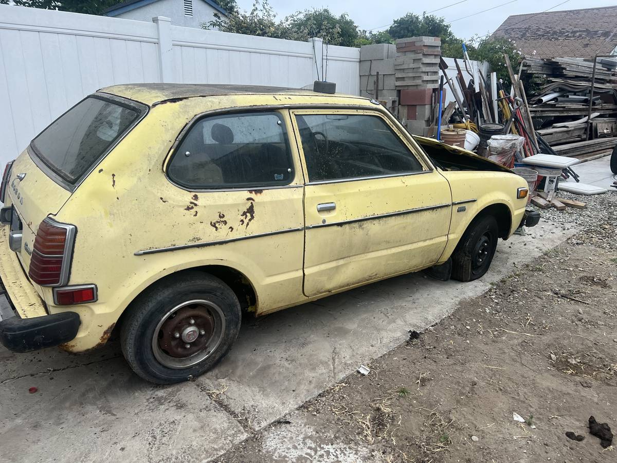 Honda-civic-cvcc-1978-yellow