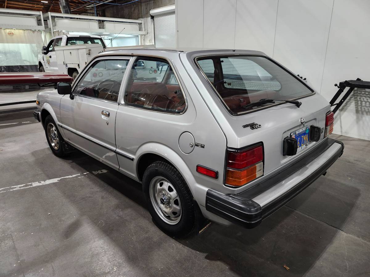 Honda-civic-hatchback-1980-silver-2