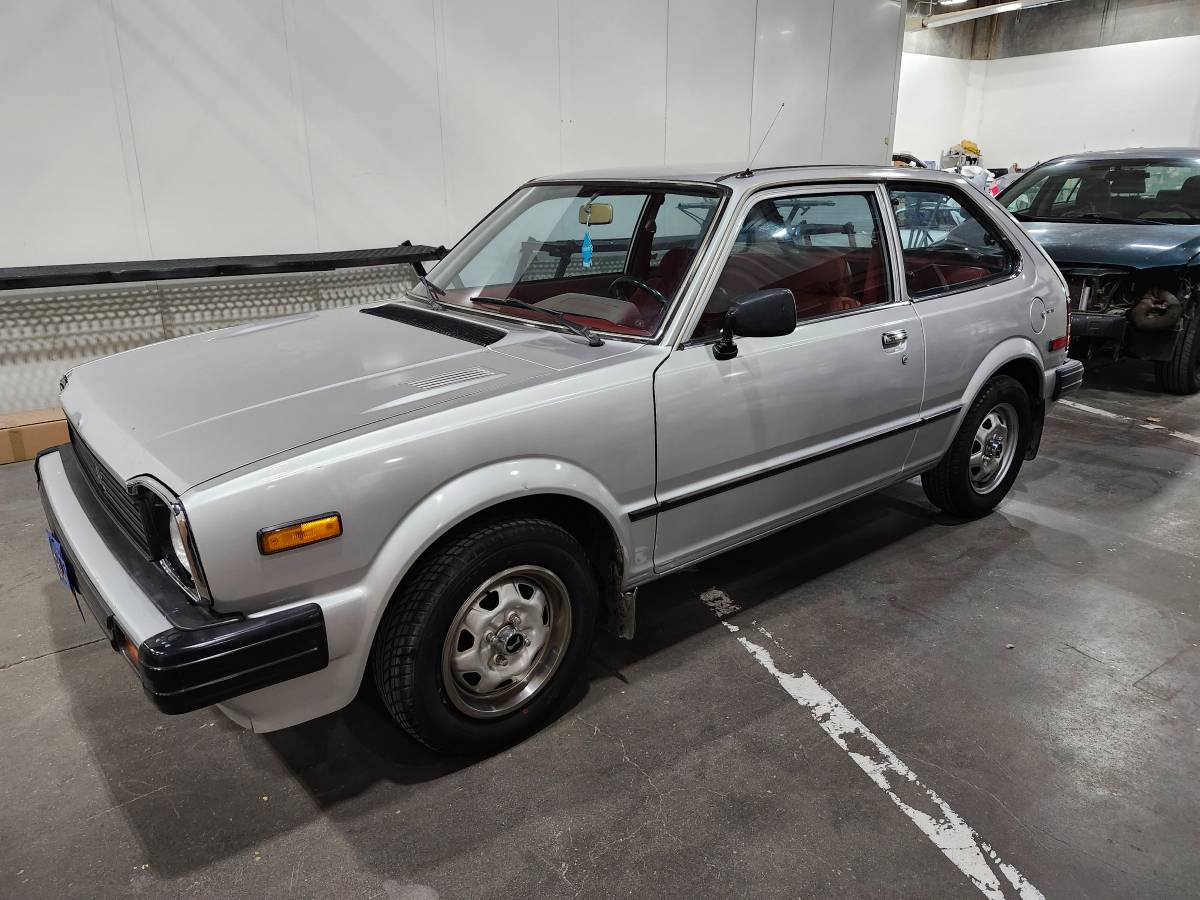 Honda-civic-hatchback-1980-silver-7