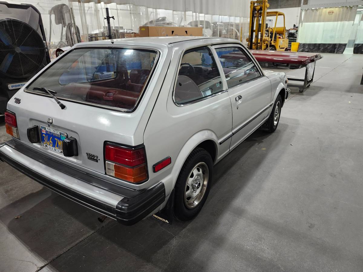 Honda-civic-hatchback-1980-silver-9