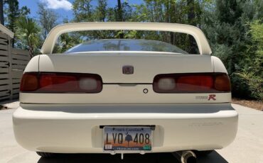 Honda-integra-1996-white-1