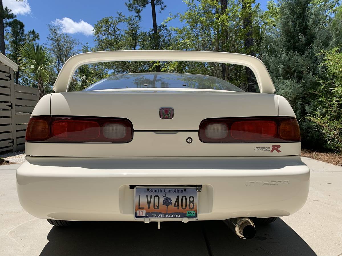 Honda-integra-1996-white-1