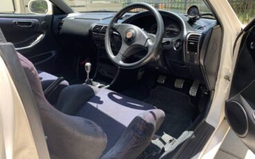 Honda-integra-1996-white-11