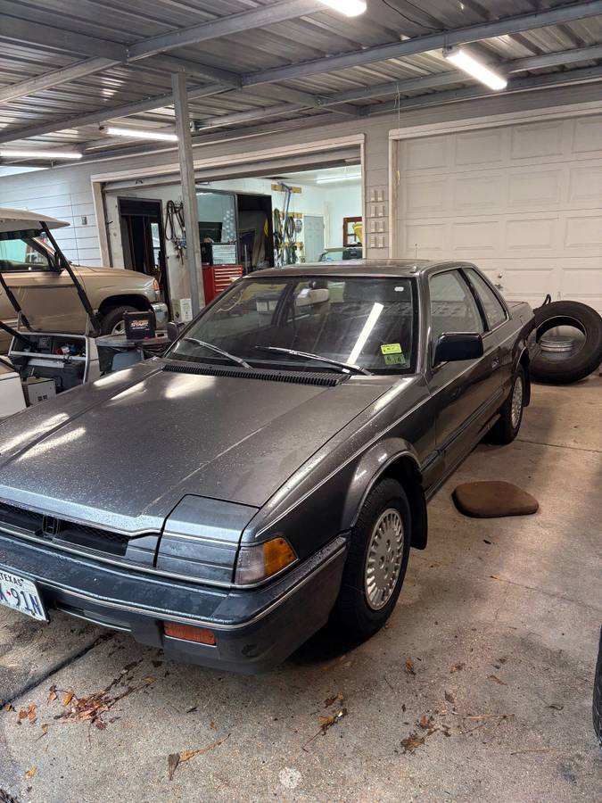 Honda-prelude-1985-grey-2
