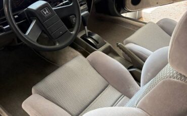 Honda-prelude-1985-grey