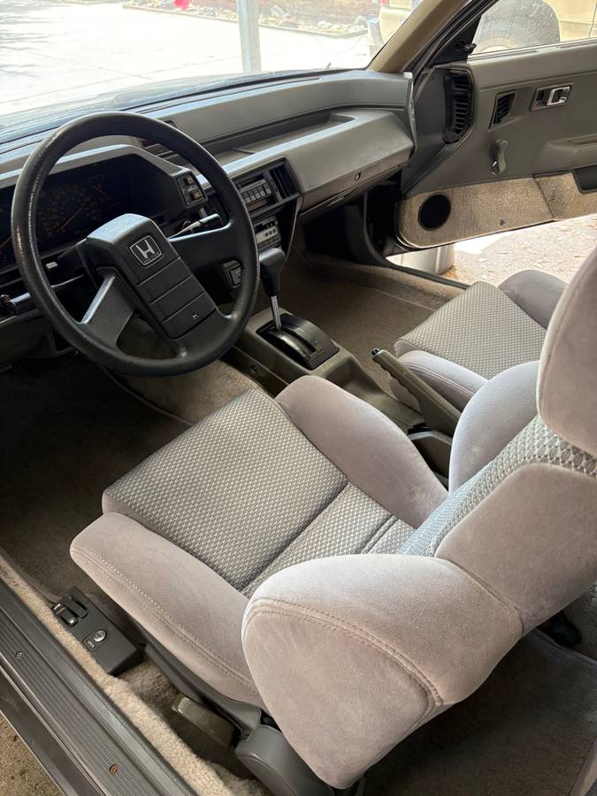 Honda-prelude-1985-grey