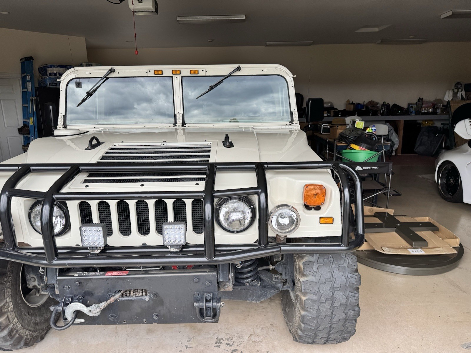 Hummer-H2-1994-SUV-1