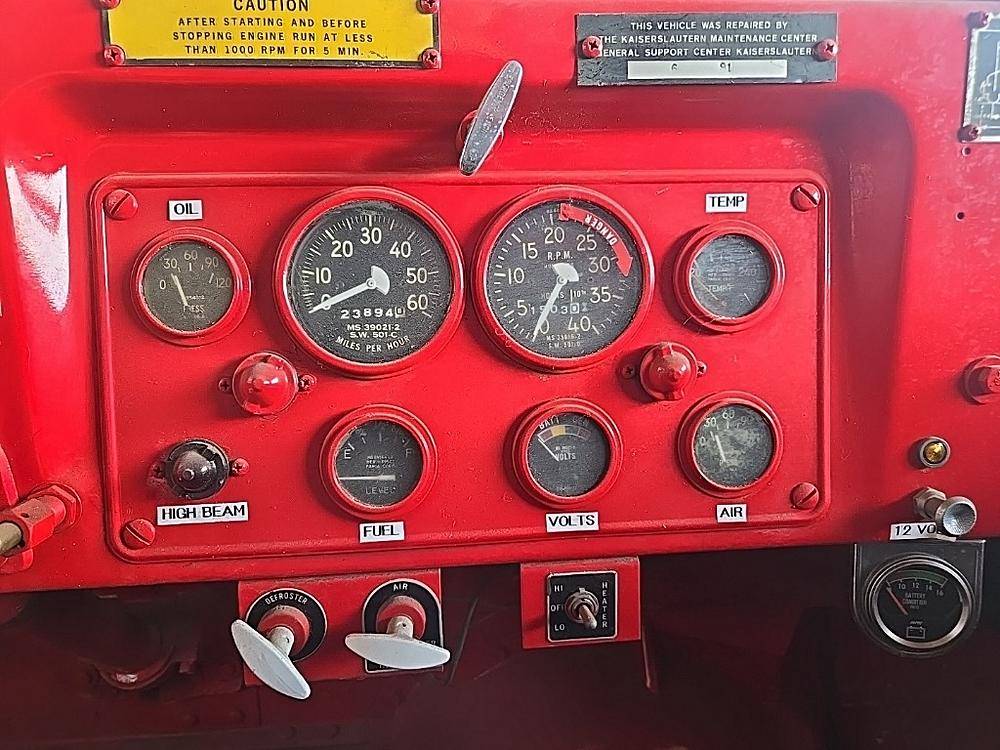 Hummer-h1-1972-custom-13