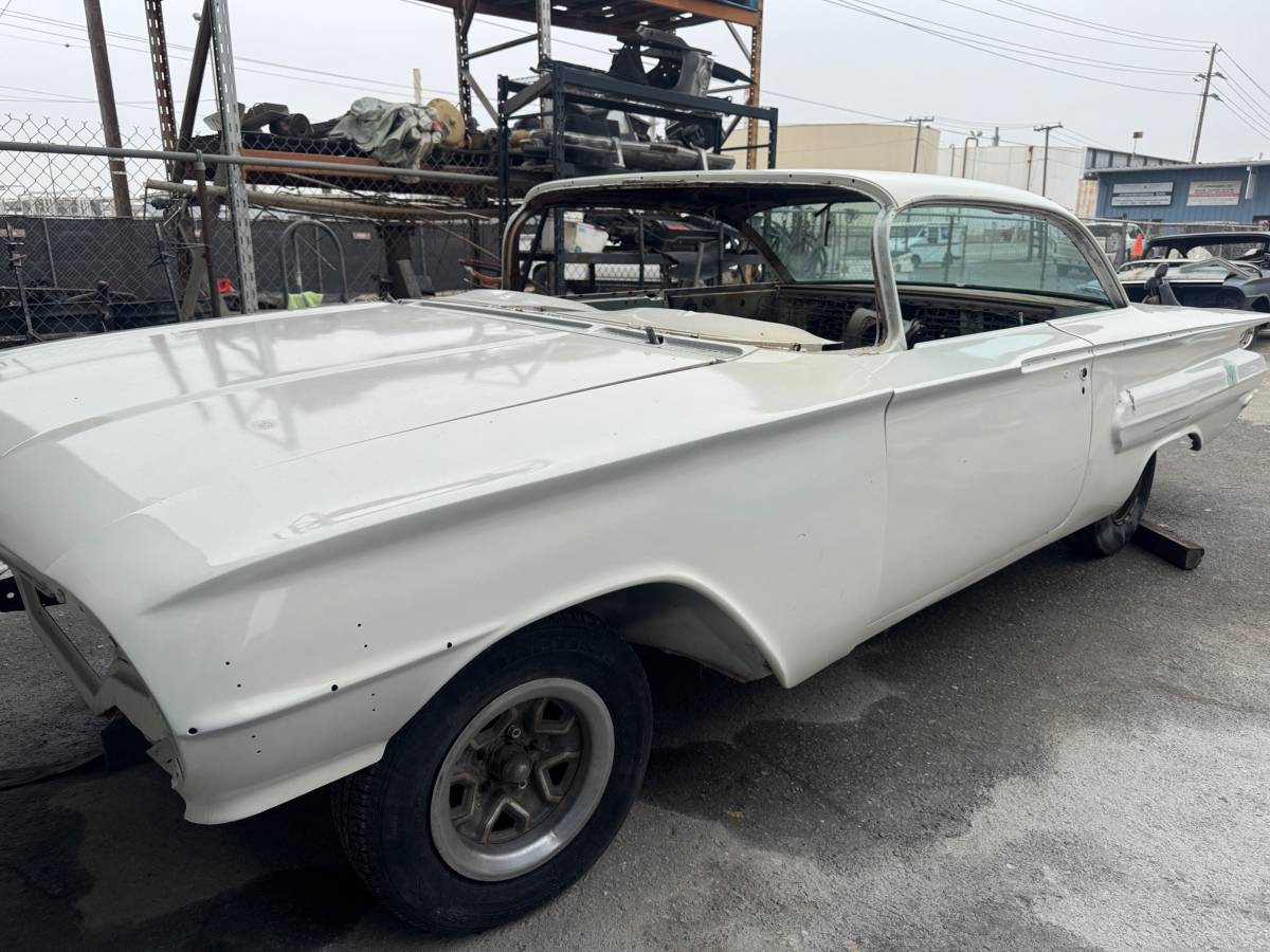 Impala-1960-white-3