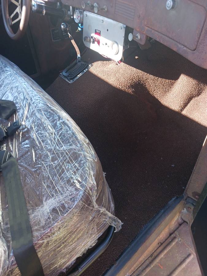 International-1951-brown-15