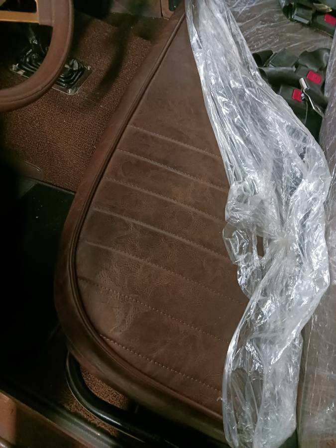 International-1951-brown-17