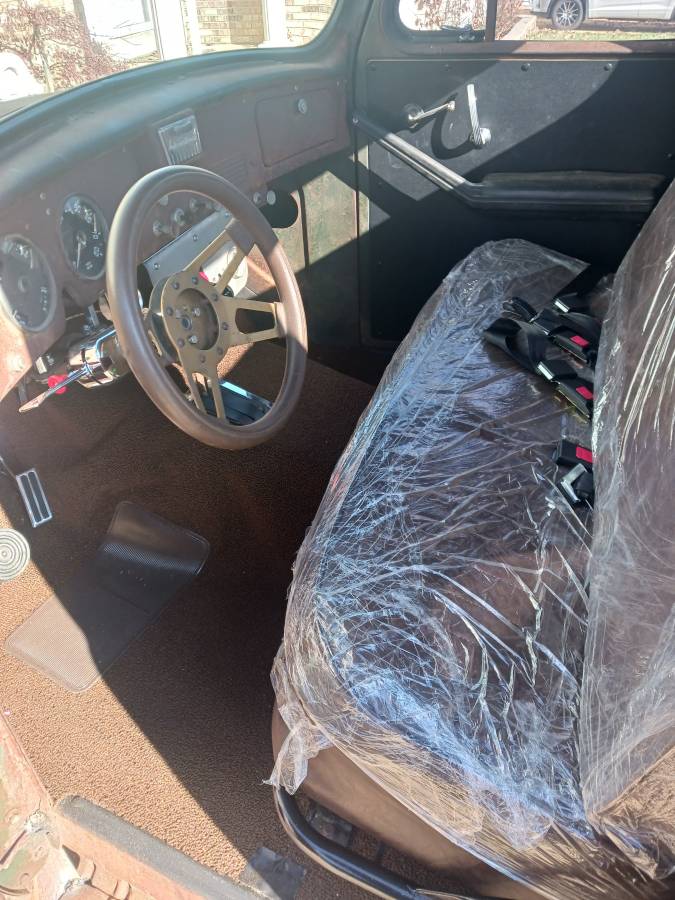 International-1951-brown-3