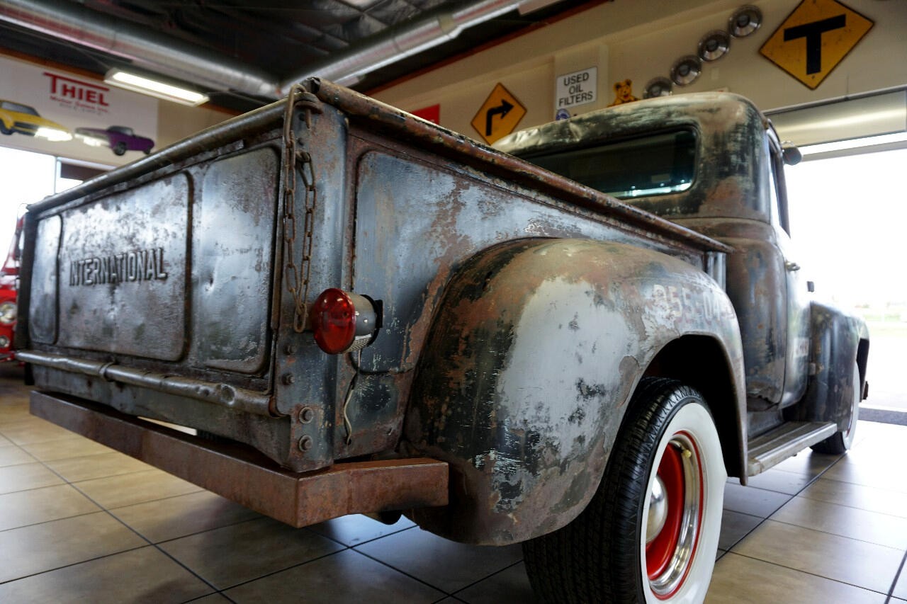 International-1955-Classic-Car-17