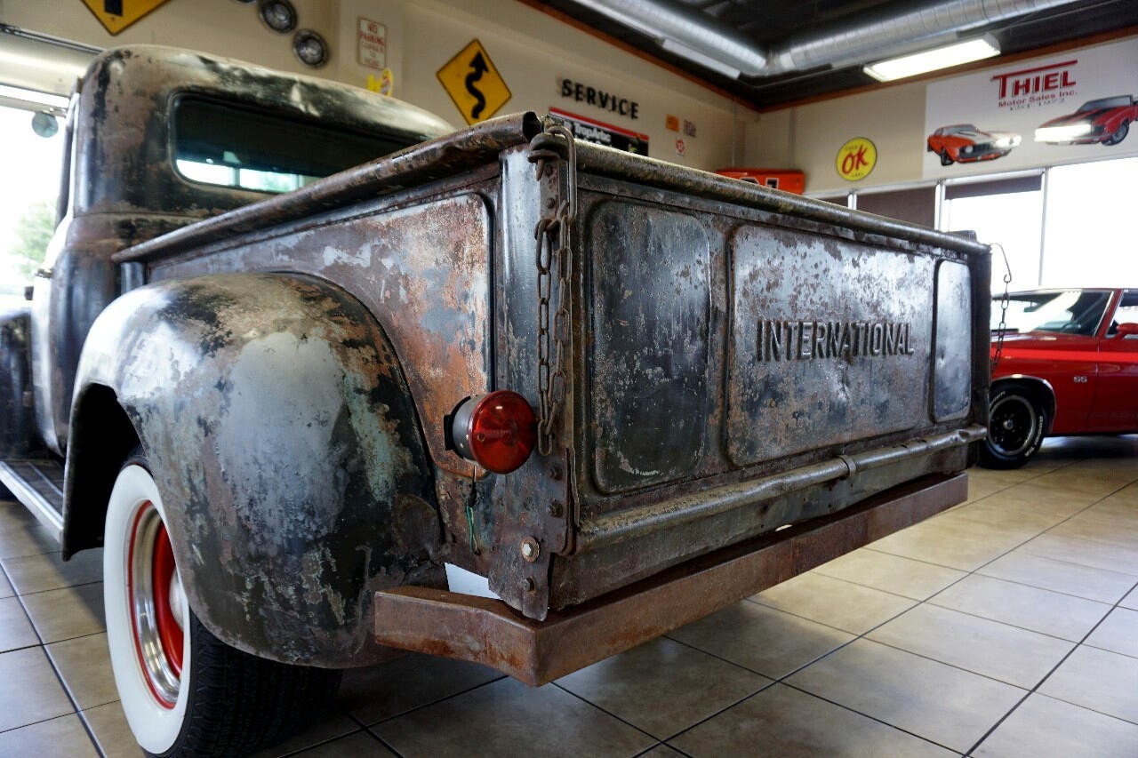 International-1955-Classic-Car-19