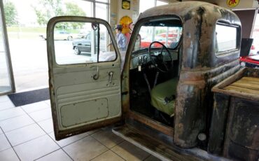 International-1955-Classic-Car-21