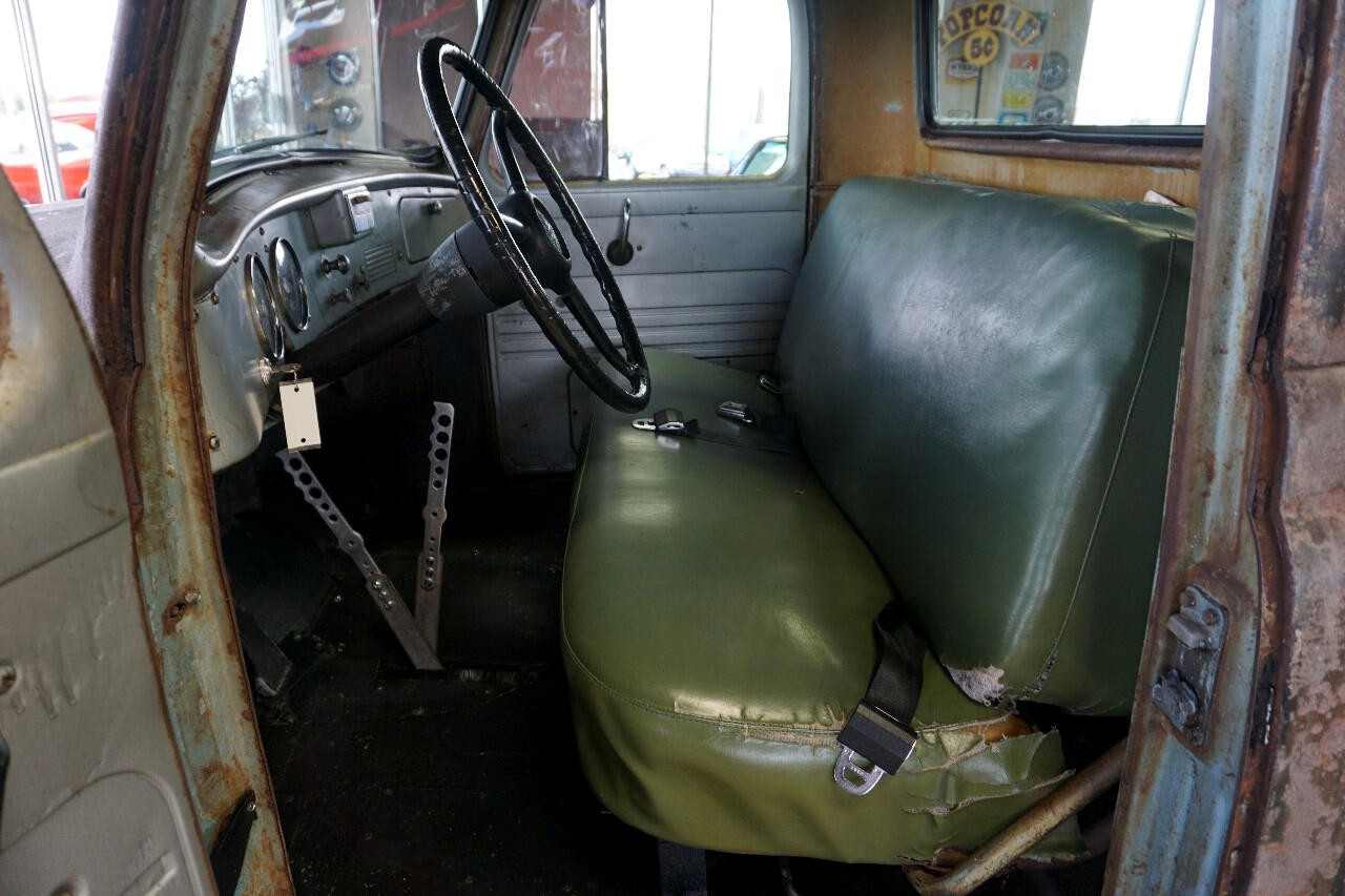 International-1955-Classic-Car-22