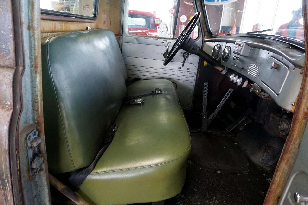 International-1955-Classic-Car-24