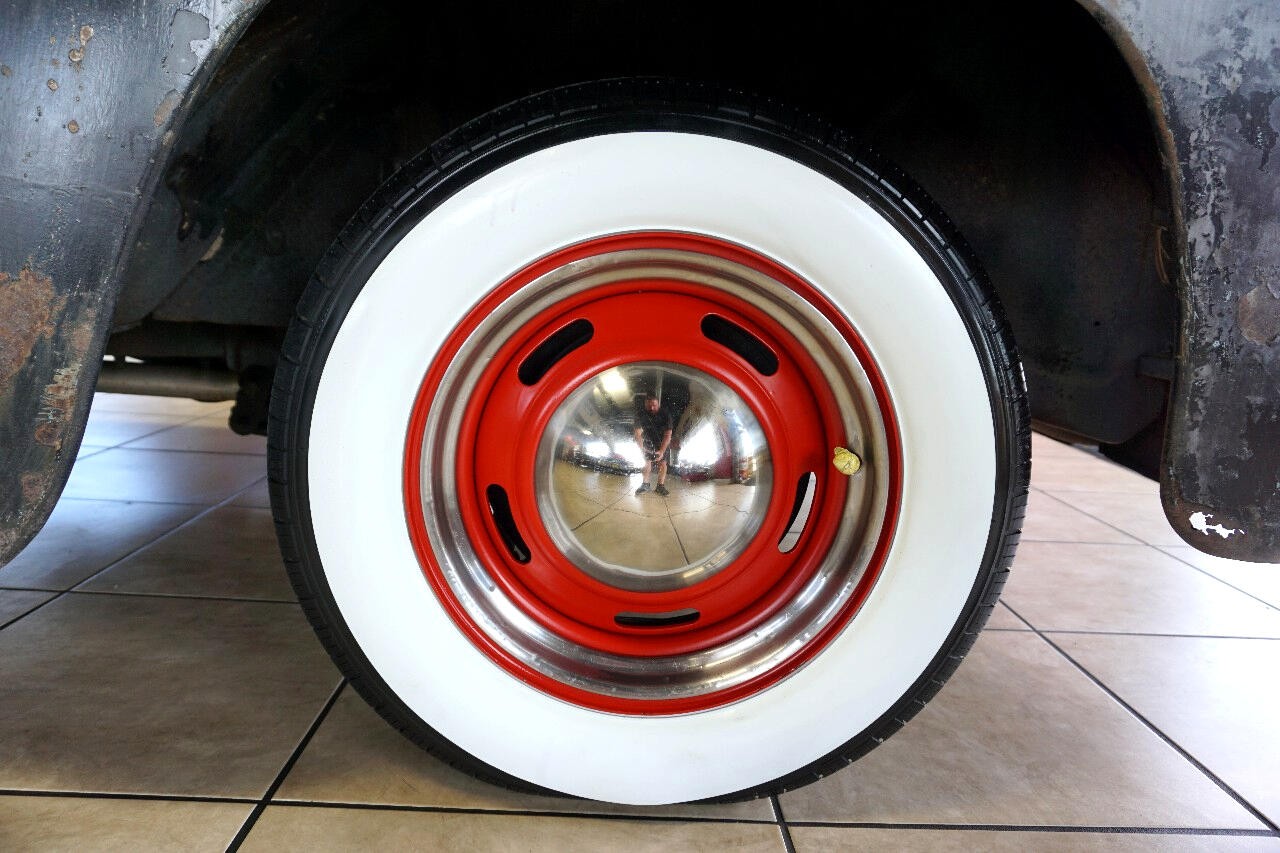 International-1955-Classic-Car-32