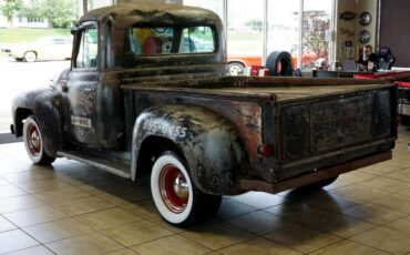 International-1955-Classic-Car-5