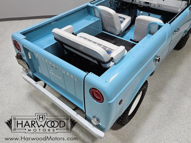 International-1970-SUV-19