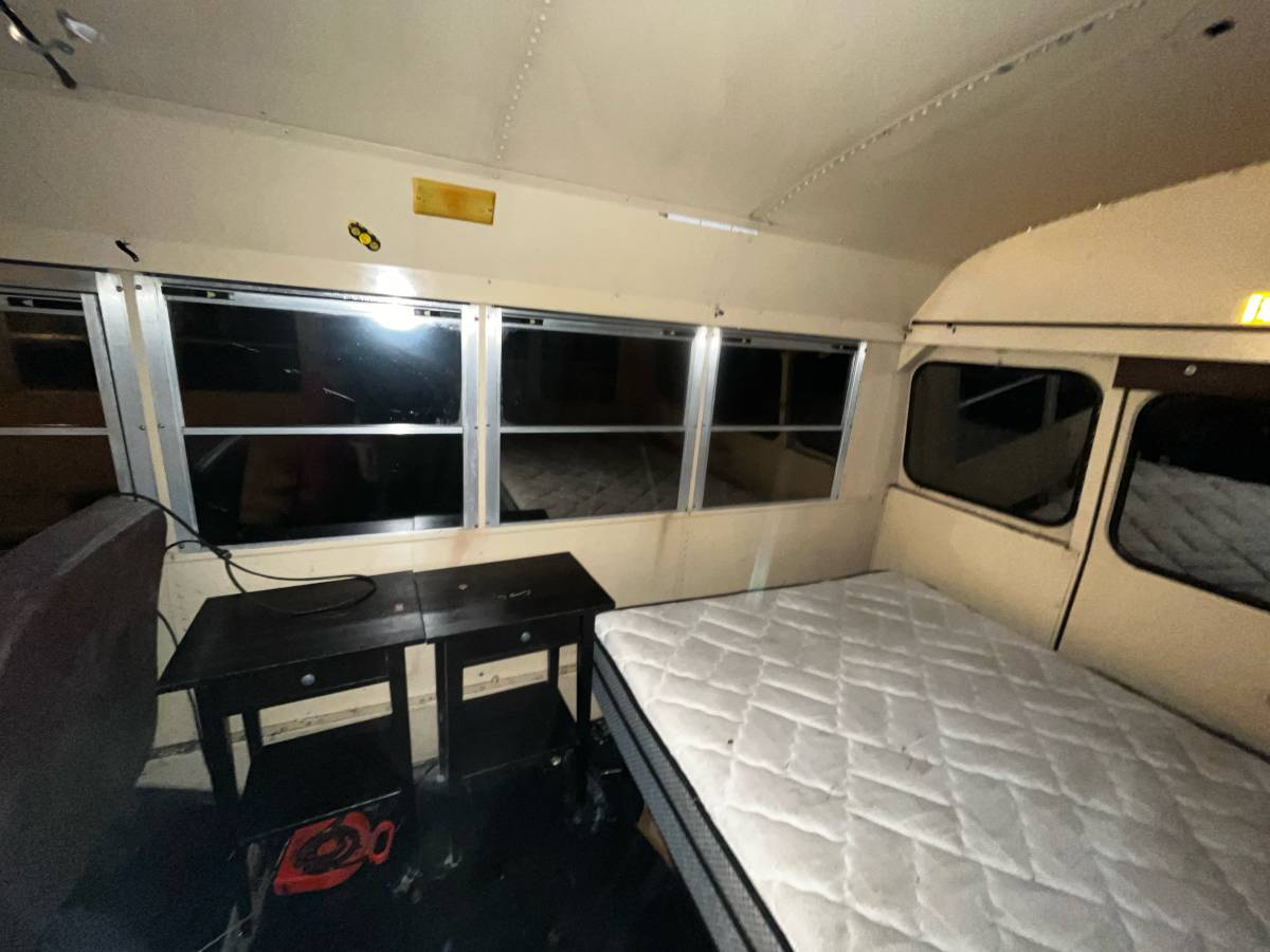 International-3800-diesel-1994-custom-2