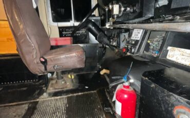 International-3800-diesel-1994-custom-7