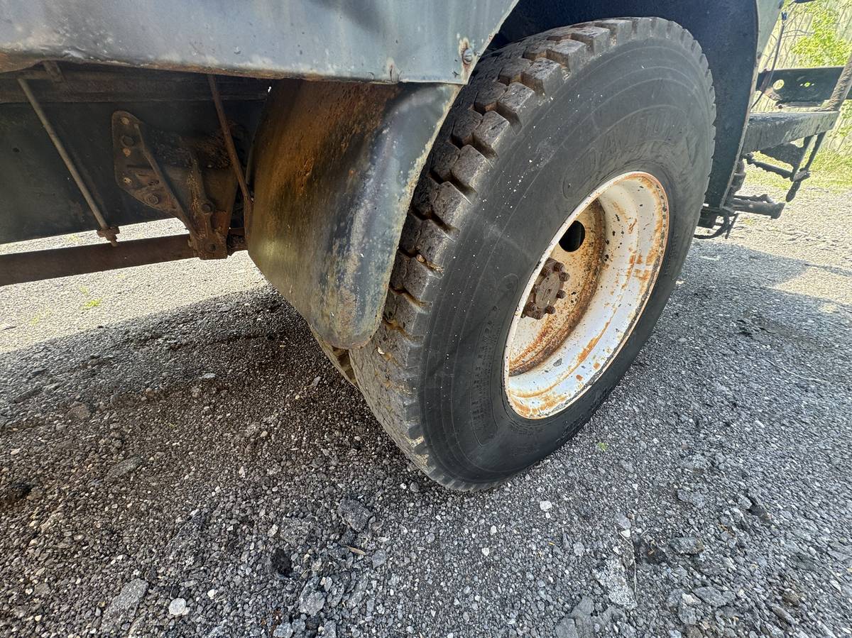 International-4600-1993-white-14