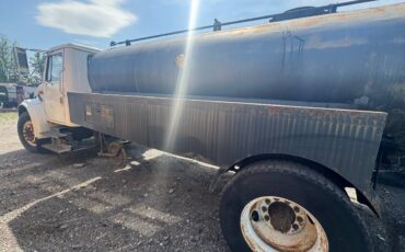 International-4600-1993-white-9