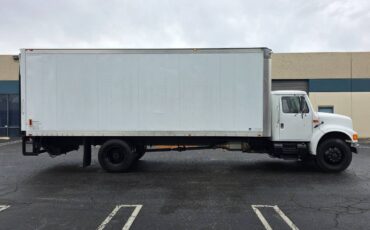 International-4900-diesel-1989-white