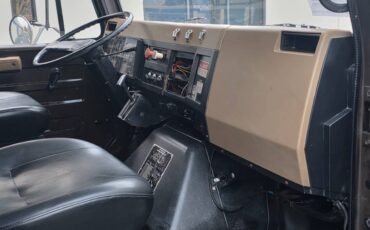 International-4900-diesel-1990-white-13