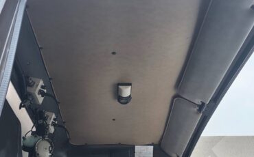 International-4900-diesel-1990-white-4