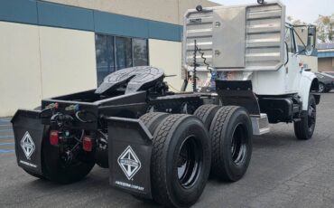 International-4900-diesel-1990-white-7