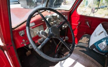 International-Fire-Truck-1951-2-Door-10