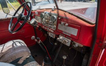 International-Fire-Truck-1951-2-Door-12