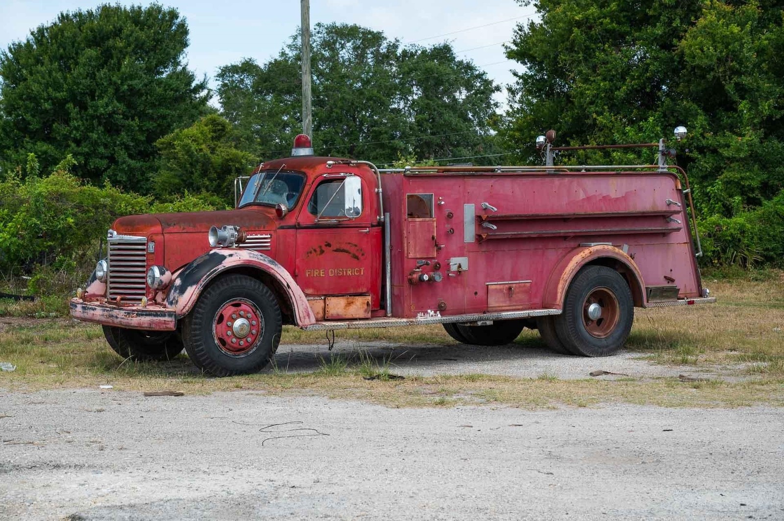 International-Fire-Truck-1951-2-Door-16