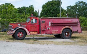 International-Fire-Truck-1951-2-Door-17